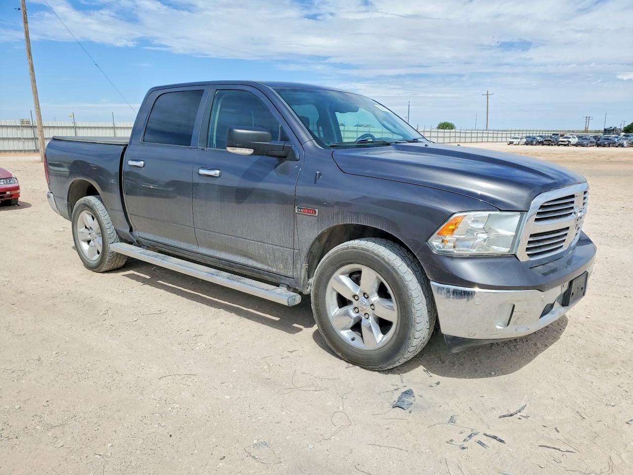 2015 Dodge RAM 1500 SLT