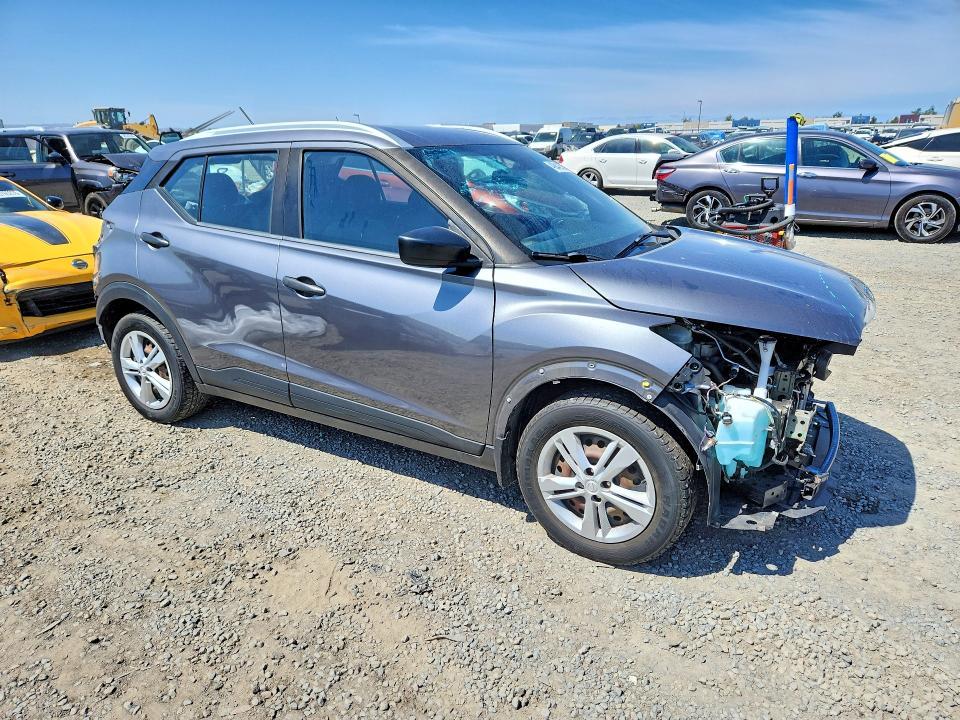 2019 Nissan Kicks s