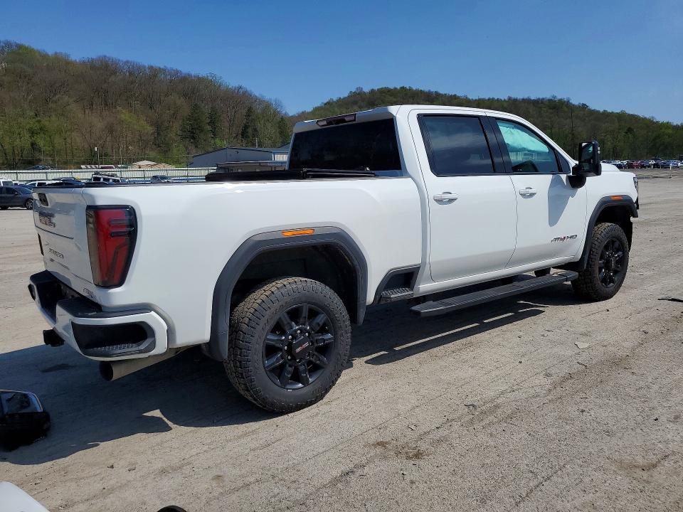 2024 GMC Sierra K2500 AT4