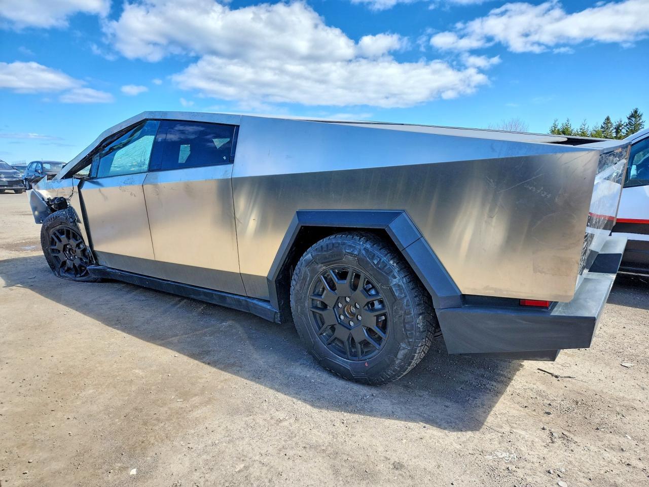 2025 Tesla Cybertruck