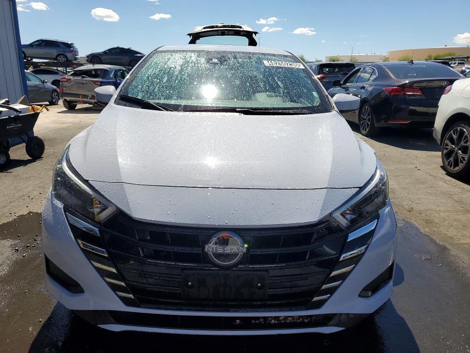 2025 Nissan Versa sv