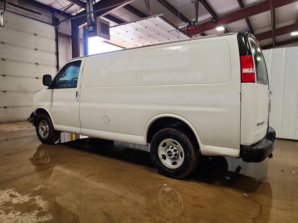 2017 GMC Savana 2500 Cargo Utility / Service van