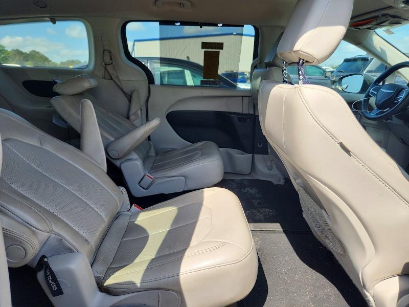 2021 Chrysler Voyager lxi