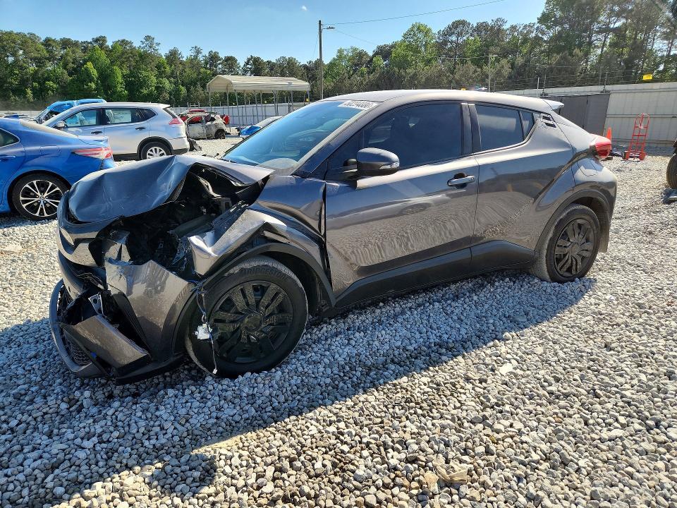 2021 Toyota C-hr le
