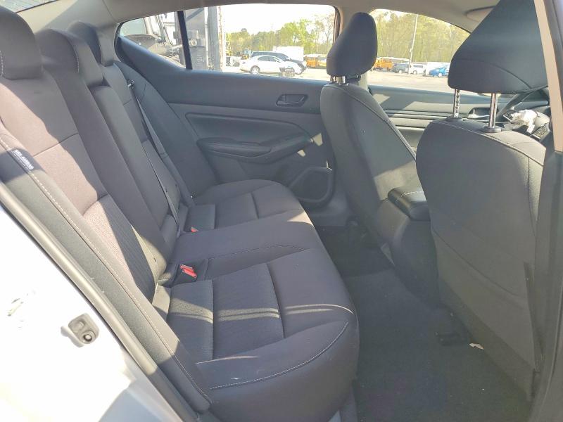 2024 Nissan Altima sv
