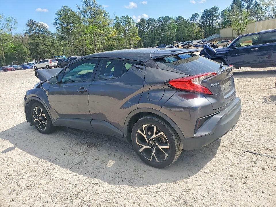 2022 Toyota C-hr xle