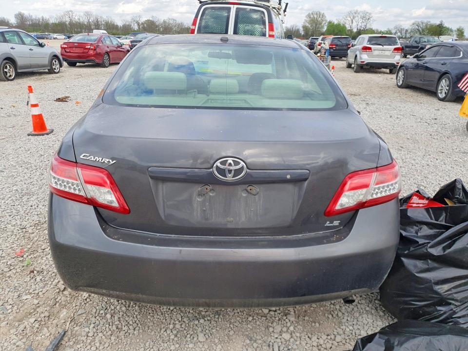 2011 Toyota Camry le
