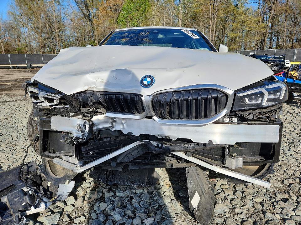 2024 BMW 330e