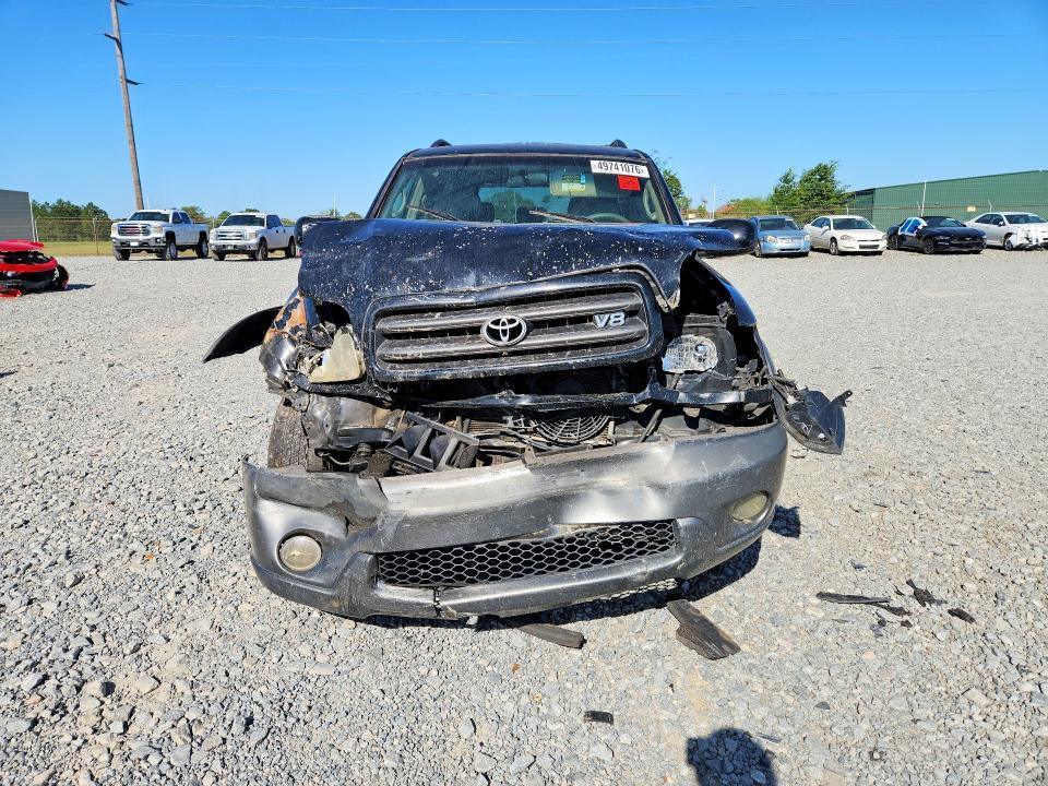 2004 Toyota Sequoia SR5