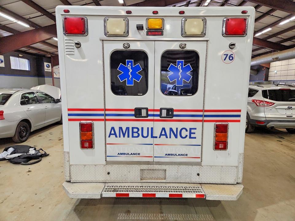 2006 Ford Econoline E350 Super Duty Cutaway Van