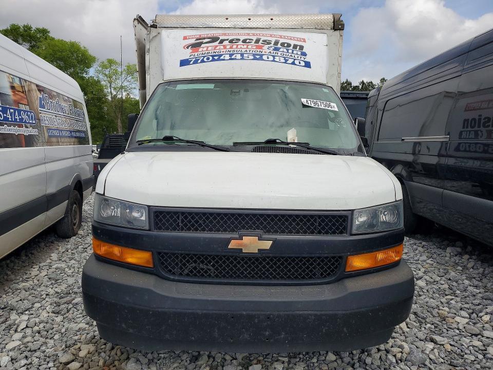 2021 Chevrolet Express Delivery Truck