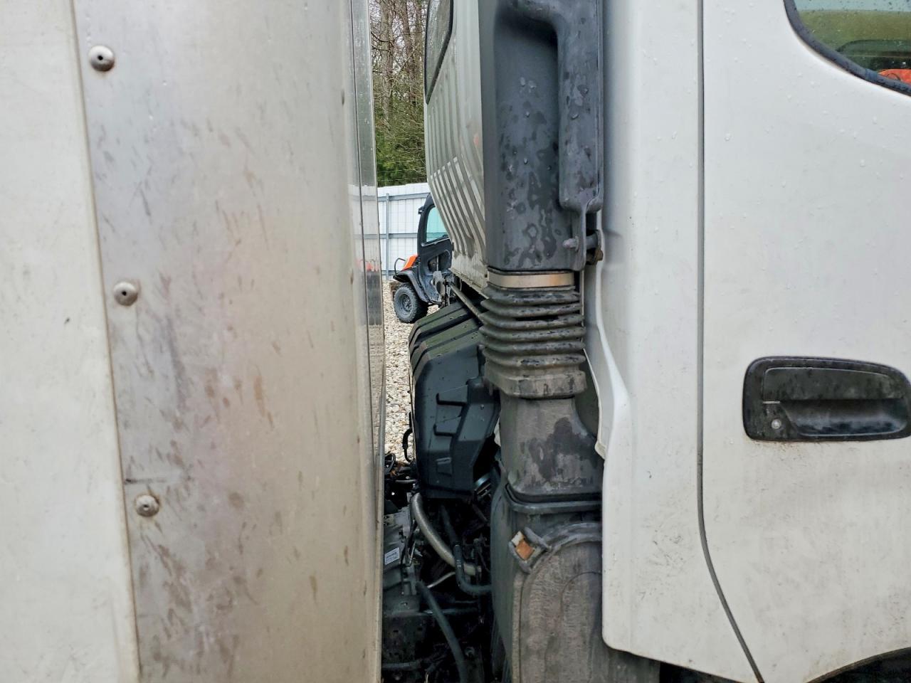 2019 Hino 195 BOX Truck