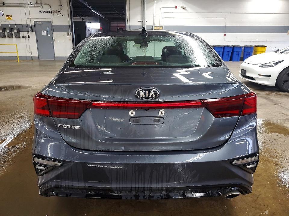 2021 KIA Forte lxs