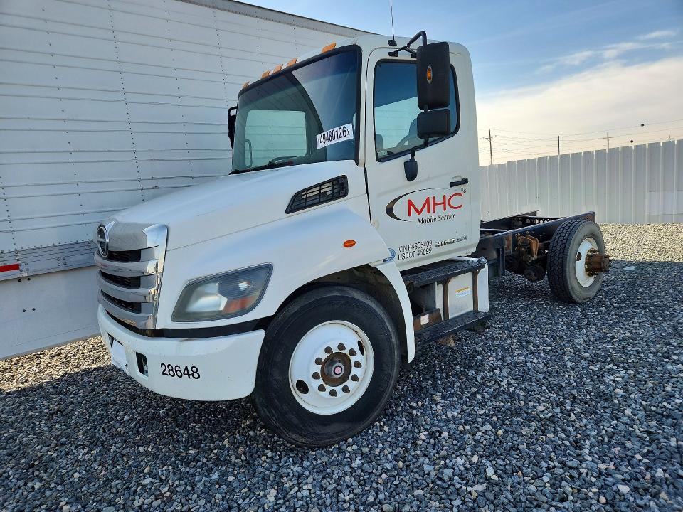 2014 Hino 258/268 Truck Cab AND Chassis