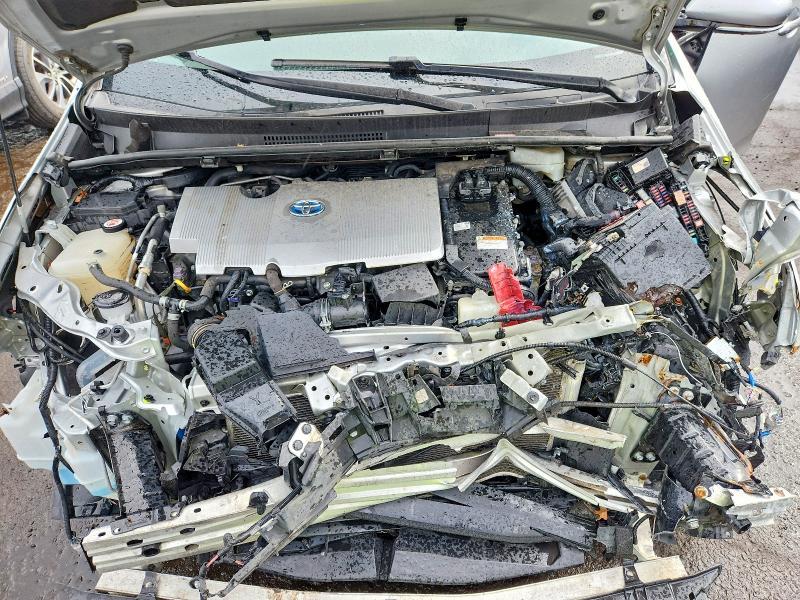 2019 Toyota Prius xle Awd-e
