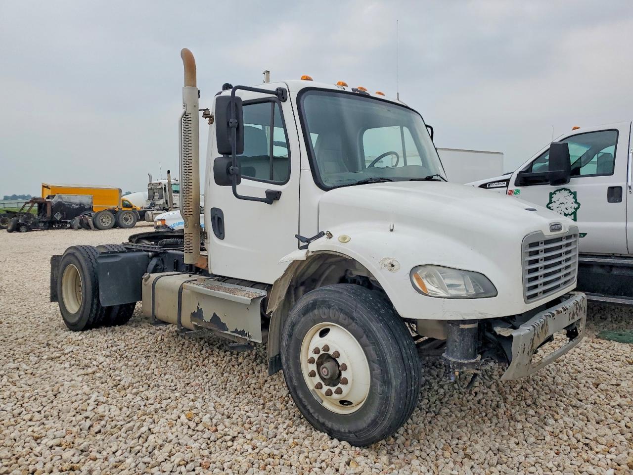 2016 Freightliner M2 106 MED