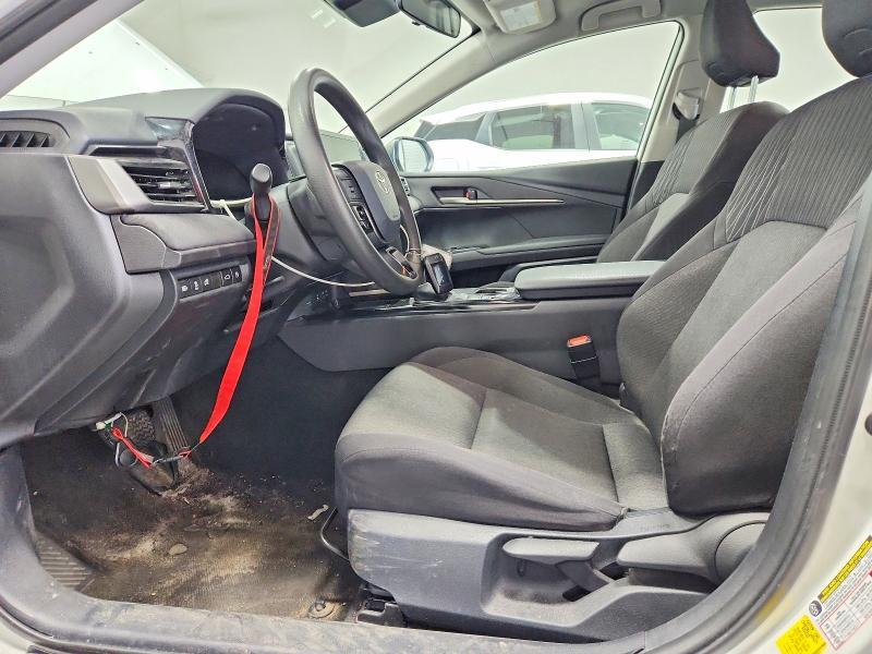 2025 Toyota Camry le