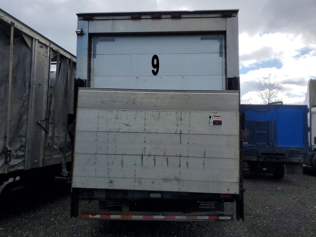 2020 Freigliner 2020 Freightliner Business Class M2 Refrigerated B