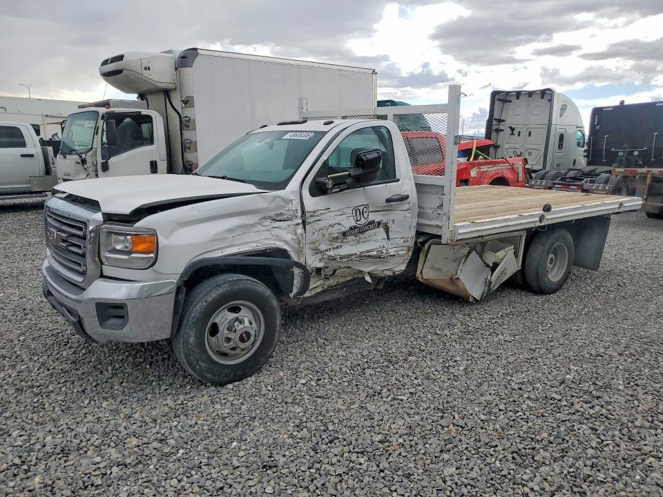 2016 GMC Sierra Flatbed Truck