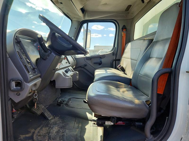 2007 Freigliner 2007 Freightliner Business Class M2 BOX Truck