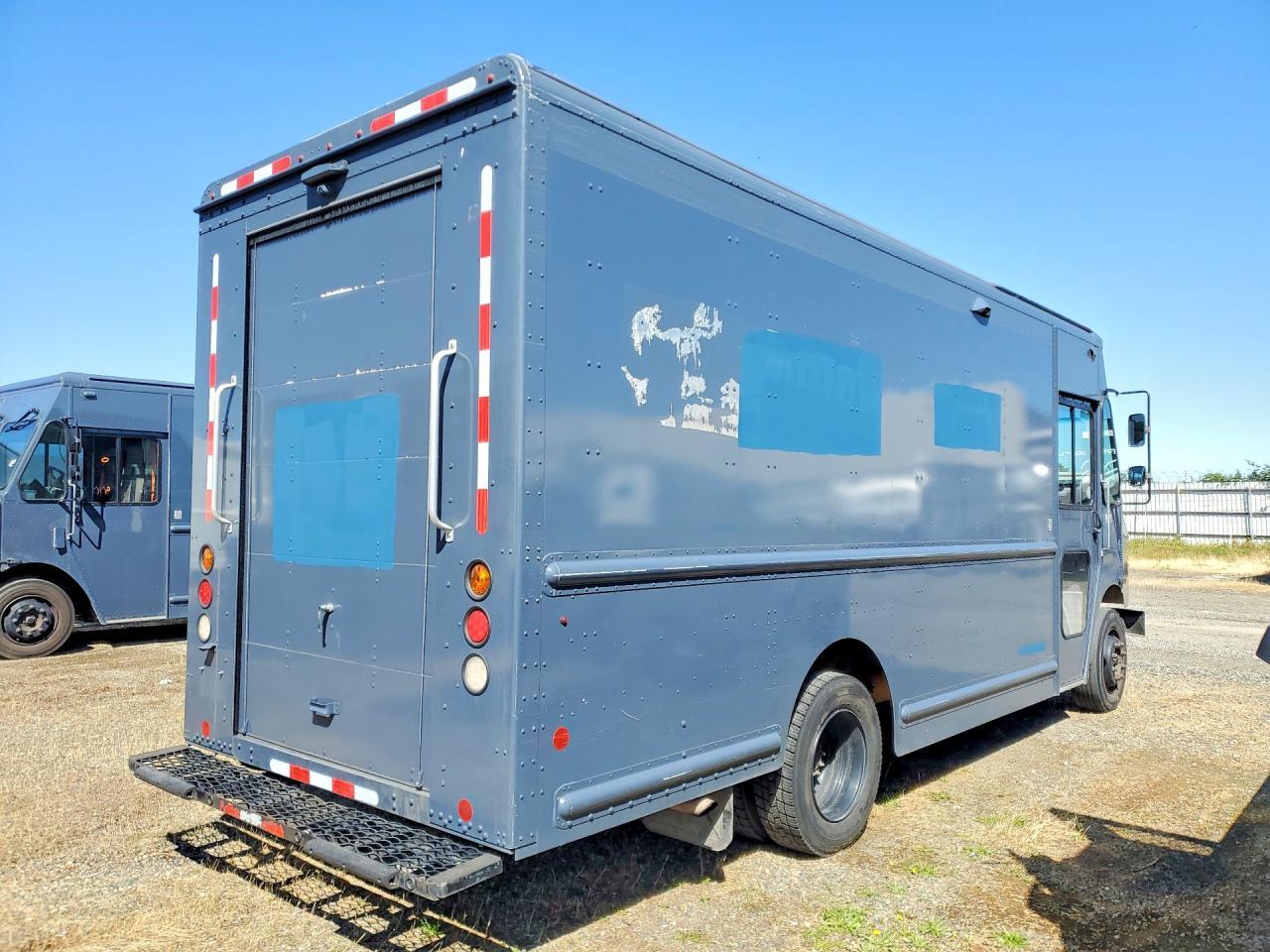 2020 Freightliner MT45G Chassis Delivery Truck