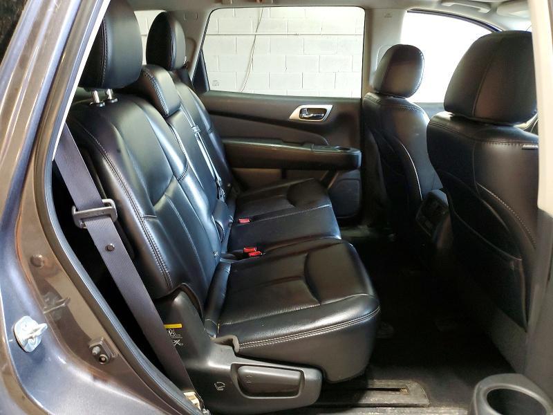 2017 Nissan Pathfinder Platinum