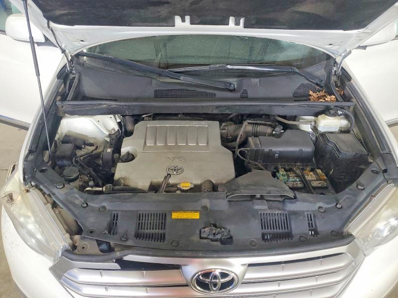 2013 Toyota Highlander se