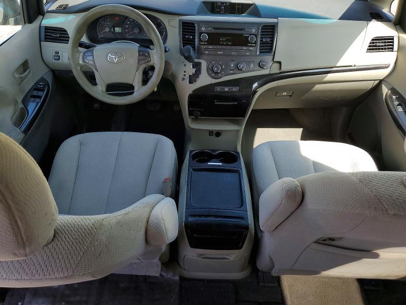2011 Toyota Sienna le