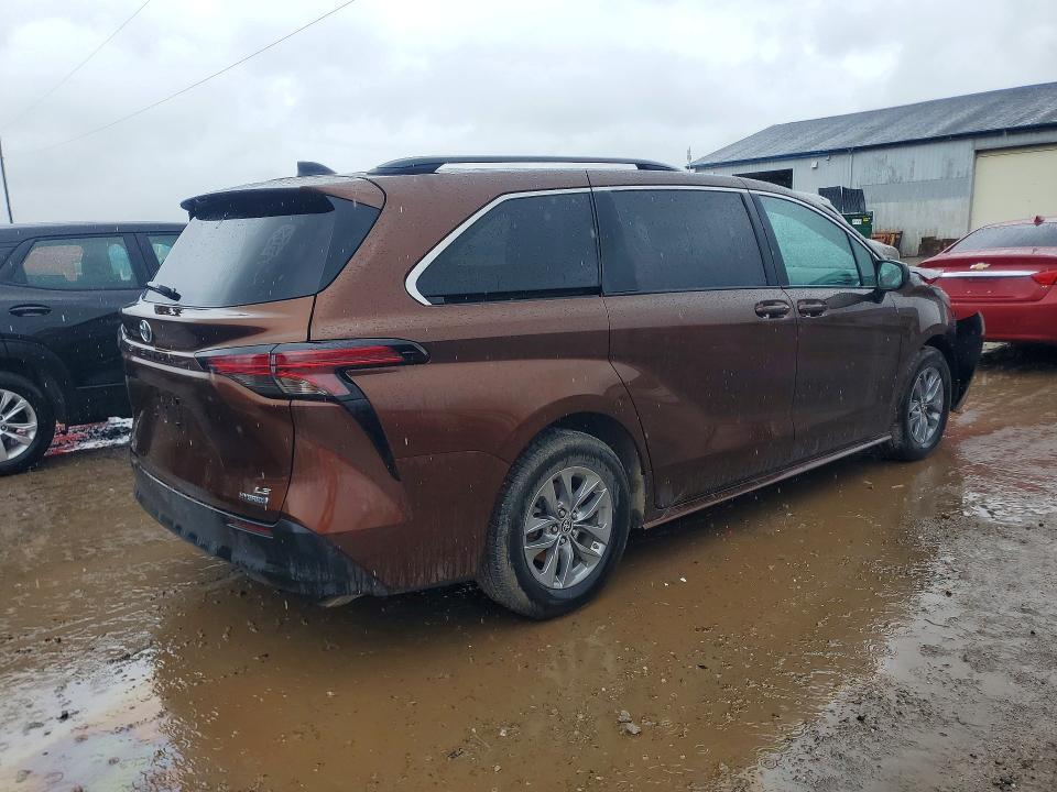 2022 Toyota Sienna le