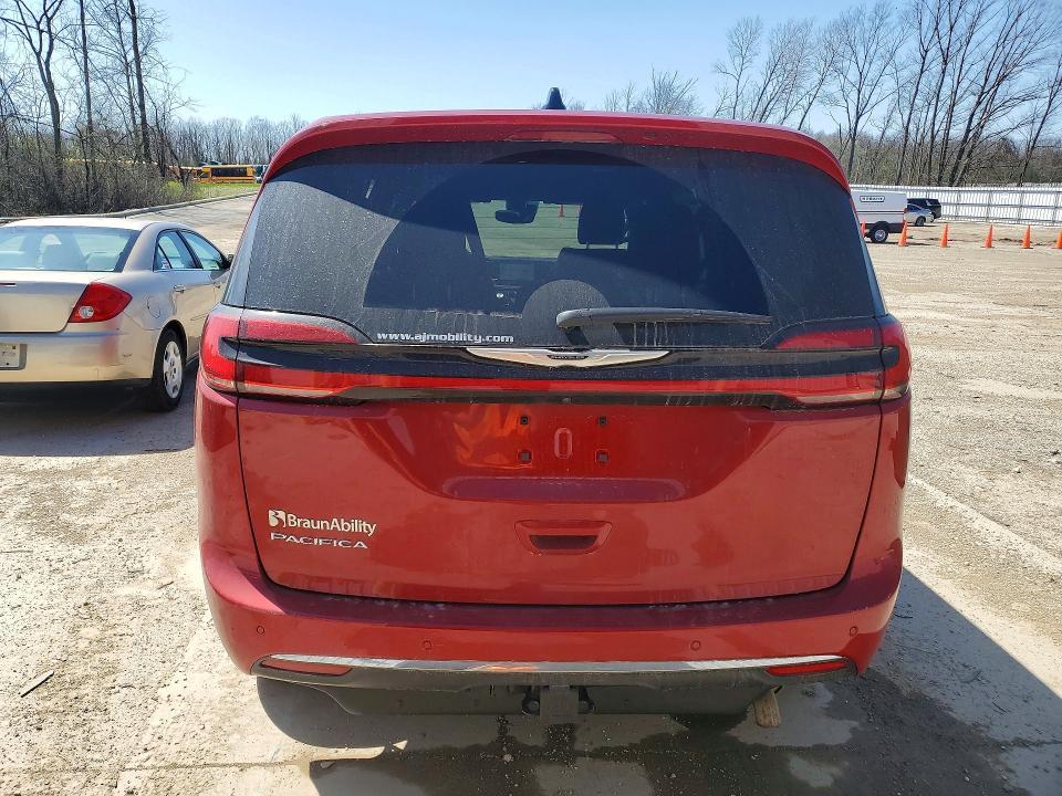 2025 Chrysler Pacifica Select