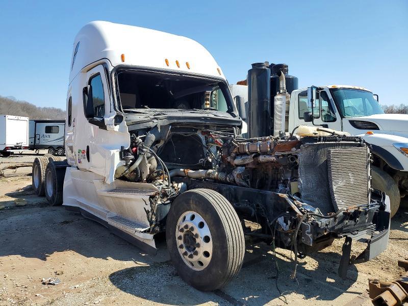 2019 Freightliner Cascadia 126 Semi Truck