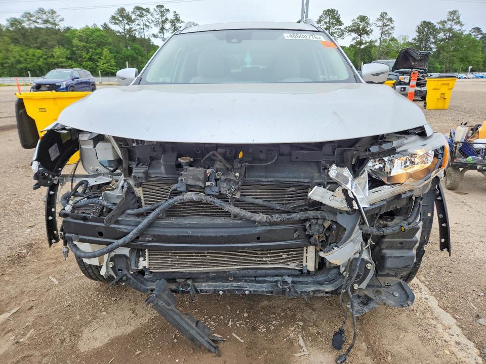 2020 Nissan Rogue sv