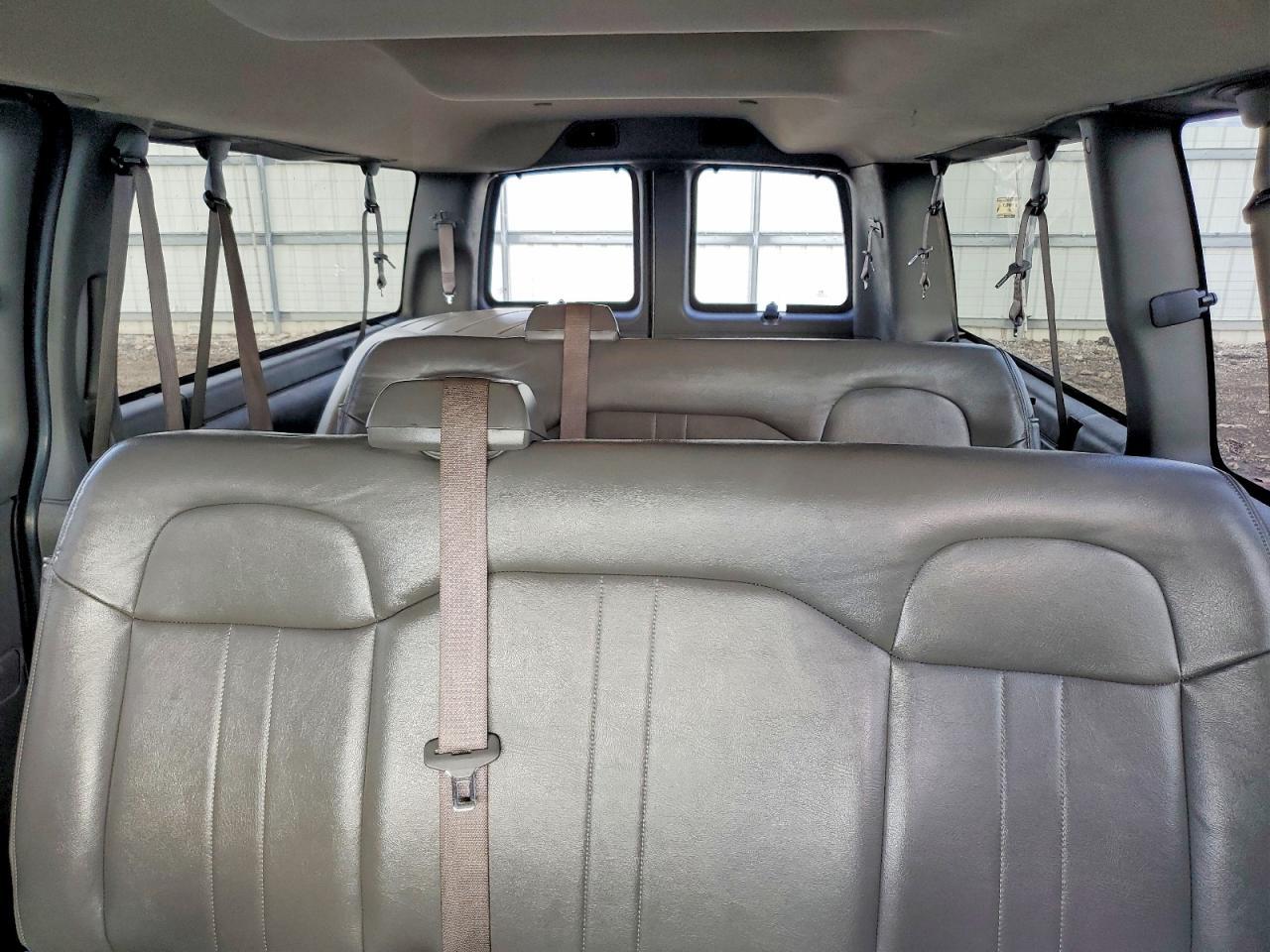 2023 Chevrolet Express G3500 LS