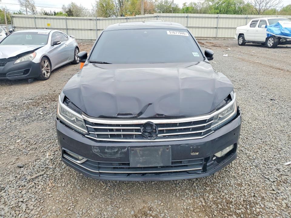 2017 Volkswagen Passat sel Premium