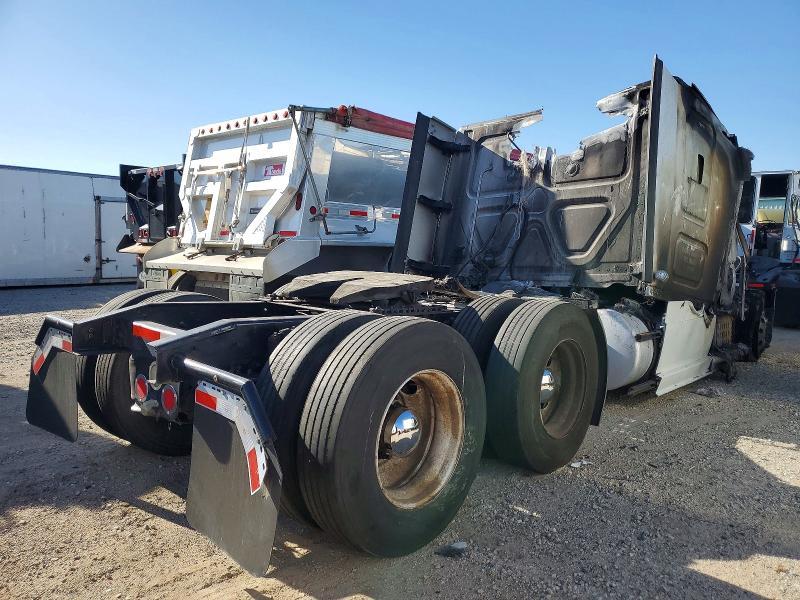 2014 Freigliner 2014 E5EP Cascadia-Semi Truck