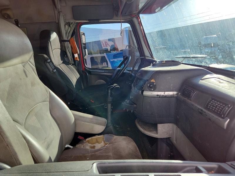 2010 Volvo VNL Semi Truck