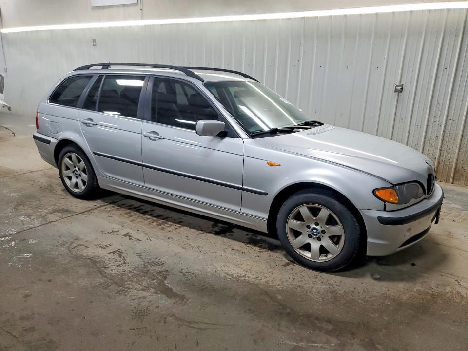 2002 BMW 325 xit