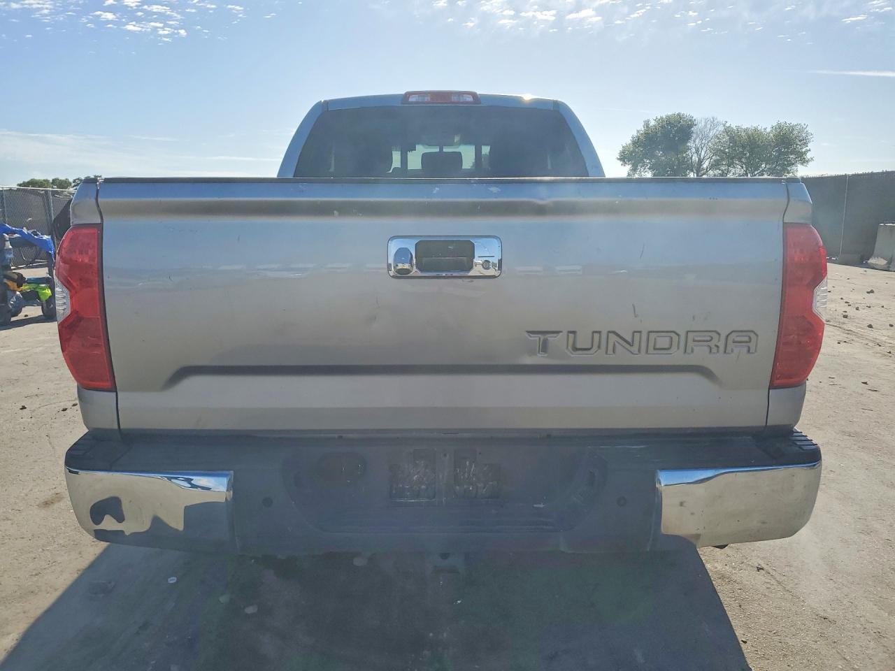 2015 Toyota Tundra SR5