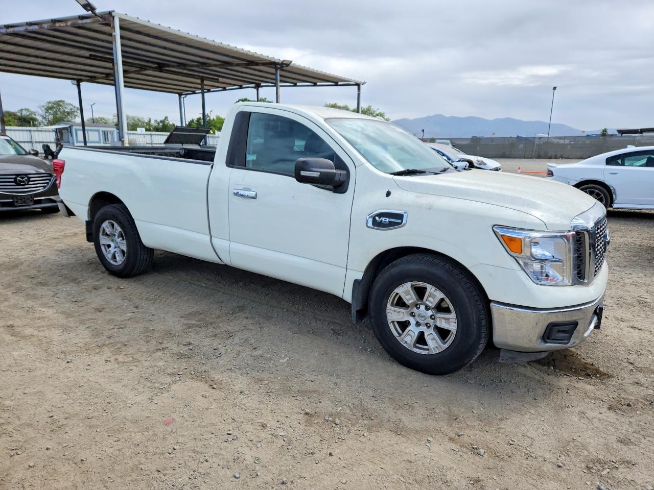 2017 Nissan Titan SV