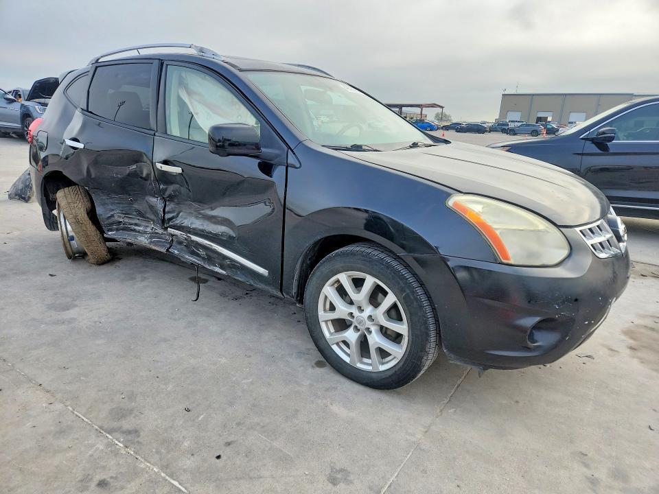 2012 Nissan Rogue s