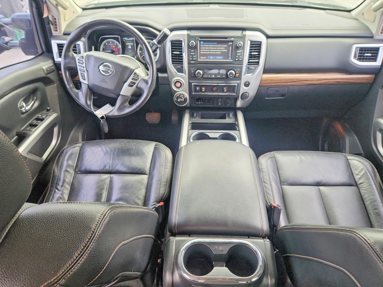 2017 Nissan Titan SL