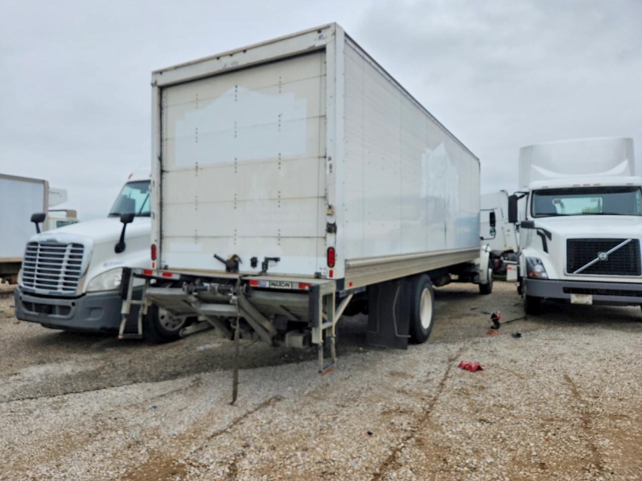 2020 Freigliner 2020 Freightliner Business Class M2 BOX Truck