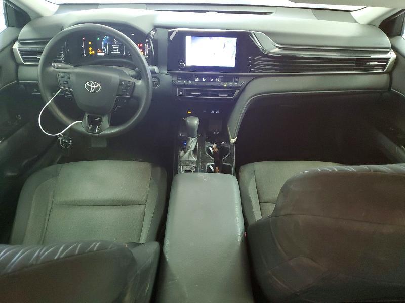 2025 Toyota Camry le