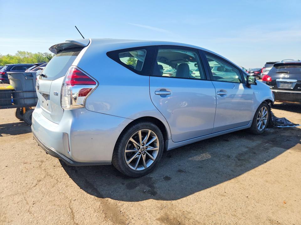 2015 Toyota Prius v Five