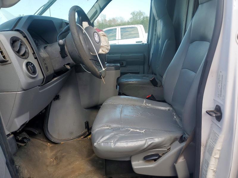 2016 Ford Econoline E350 Super Duty Cutaway Van