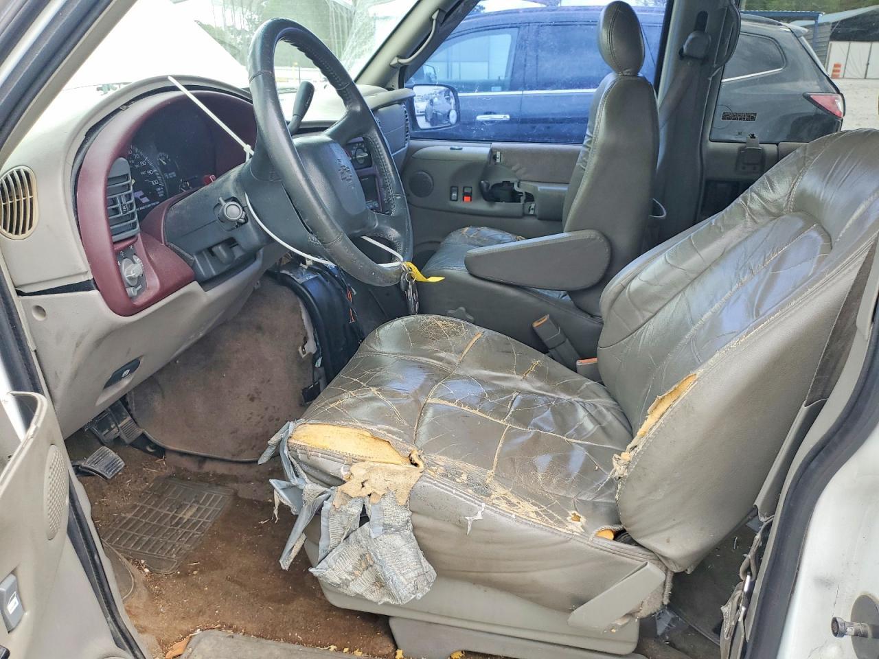 2000 Chevrolet Astro