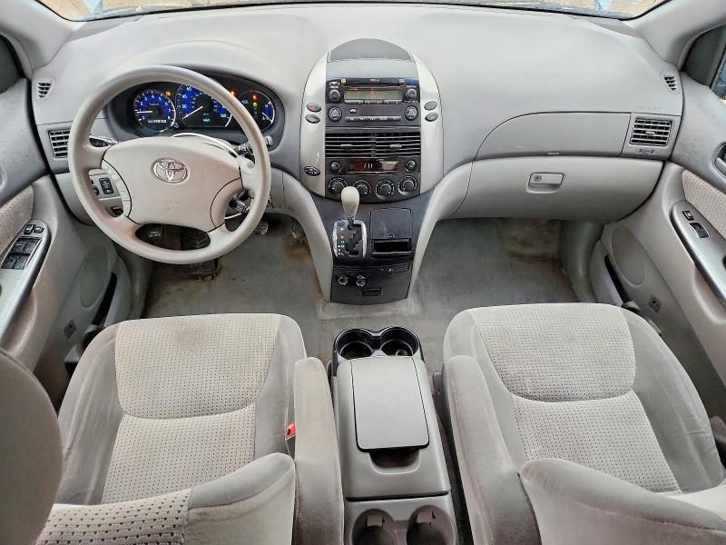 2007 Toyota Sienna ce 7-passenger