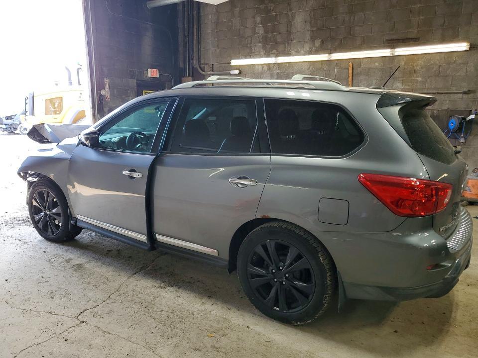 2017 Nissan Pathfinder Platinum