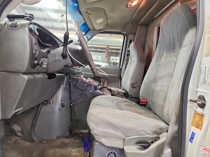 2006 Ford Econoline E350 Super Duty Cutaway Van