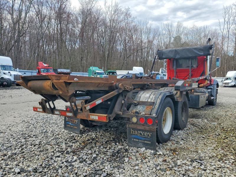 2011 Mack GU813 ROLL-OFF Container Truck